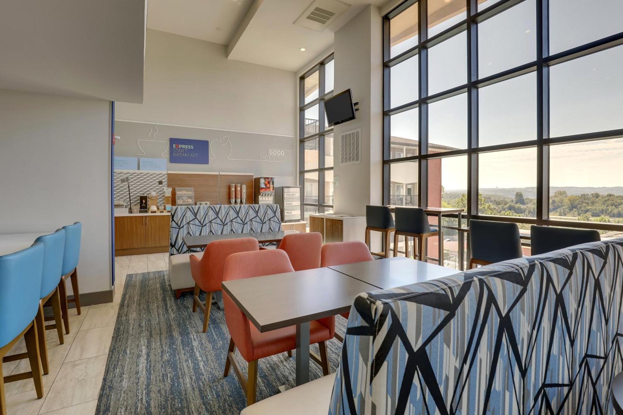 Holiday Inn Express Hotel & Suites Branson 76 Central By Ihg Kültér fotó